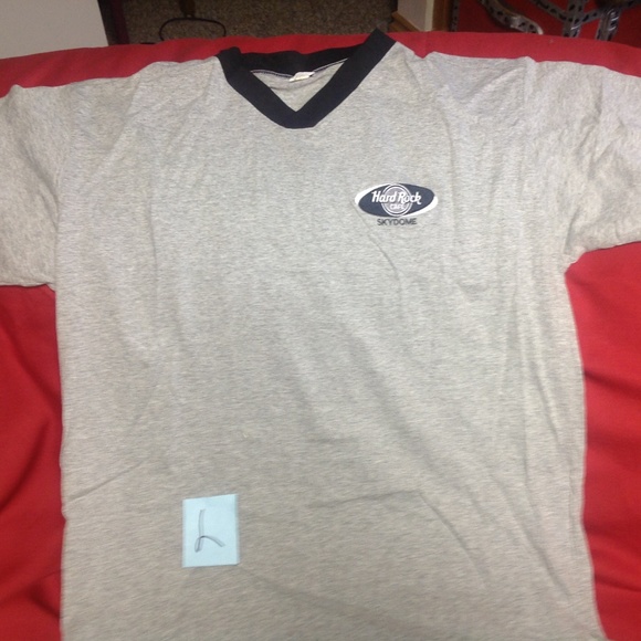 Hard Rock Cafe tshirt - Picture 1 of 2